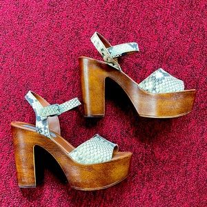 Steve Madden chunky heels. Size 6 womens.